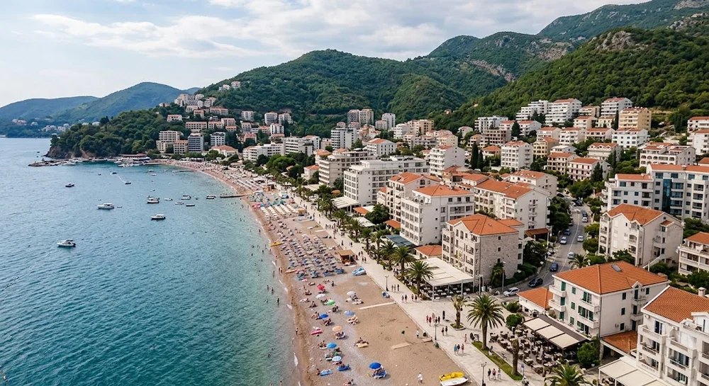 První linie u moře v Budvě a Bečići v Černé Hoře